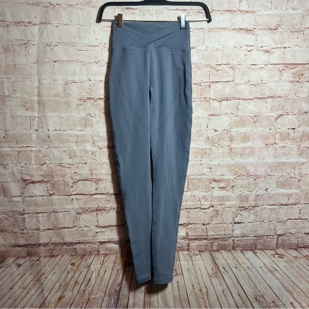 Aphalete dusty blue criss cross waist band active gym leggings size XXS